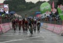 Bennett ha vinto la Tappa 12 del Giro d’Italia, Yates ancora in Maglia Rosa Bennett ha vinto la Tappa 12 del Giro d’Italia, Yates ancora in Maglia Rosa