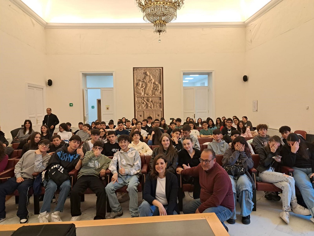 Giornata conclusiva del progetto “Non fare lo sbronzo. Proteggi la vita,  l'ambiente, la città” al Teatro Augusteo di Salerno e in piazza Amendola –  Gazzettadellirpinia