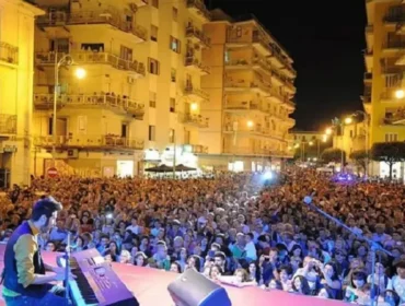 SALERNO SI PREPARA A ILLUMINARE L’ESTATE CON LA NOTTE BIANCA 2025