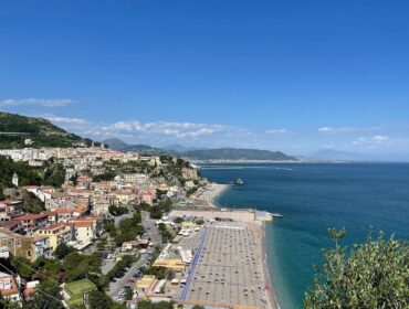 La Crociera della Musica, Arte e Cultura Napoletana torna nel Mediterraneo: la 18ª edizione porta a bordo anche Vietri sul Mare