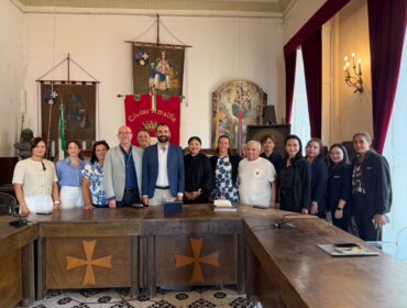 La diplomazia thailandese in visita ai limoneti di Amalfi