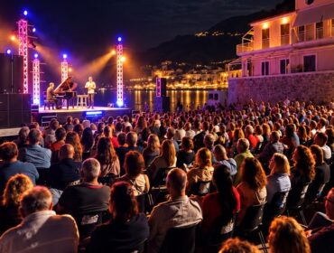 VIVIAMOCILENTO, successo per l’opening: oggi Acciaroli tra Cibocilento, teatro, parole e musica