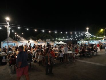 Gusta Marina entra nel vivo: cibo, tradizione e grande musica al festival dello street food di mare