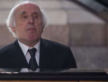 Capua, il pianista Bruno Canino festeggia novant’anni e una carriera costellata di successi
