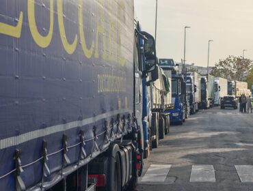 Valle dell’Ufita, i 29 Sindaci uniti al fianco di autotrasportatori e lavoratori: «Caro-carburanti insostenibile, servono misure urgenti da Governo e Regione»