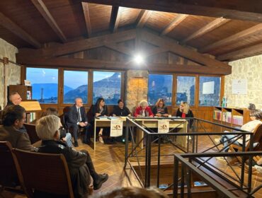 Summonte, inaugurata la Sala lettura. Presentato il volume di Pierina De Simone al Complesso Castellare della torre Angioina