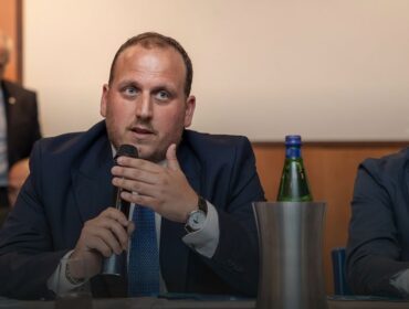 Emergenza carburante: l’Ordine dei Medici Veterinari della provincia di Napoli lancia l’allarme